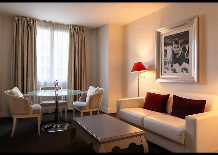 Hotel Renoir Cannes